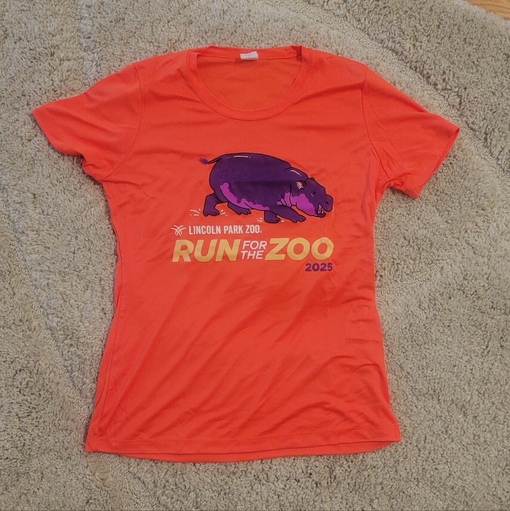 Brand New 2025 Run For The Zoo T-shirt (US S)
